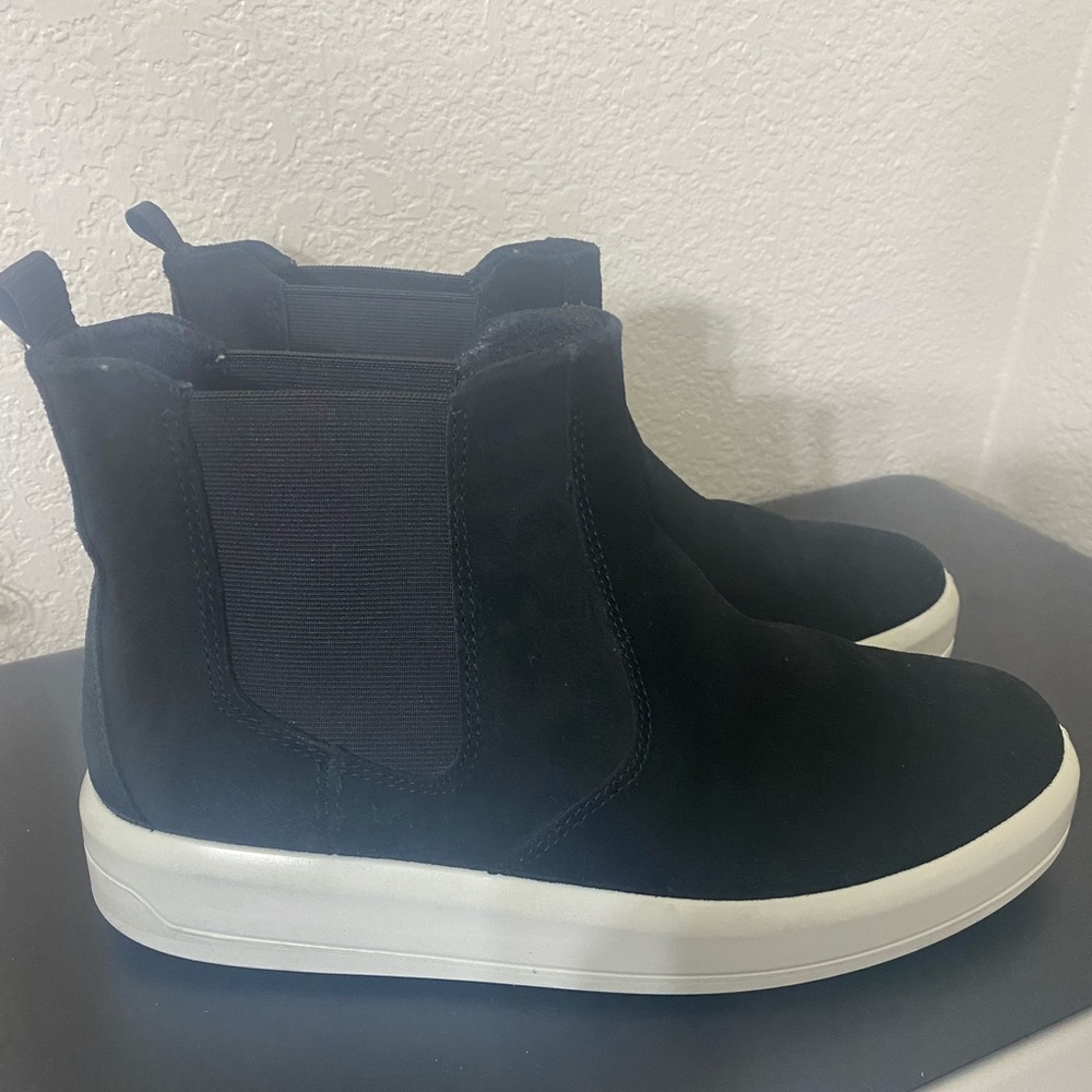 Ecco women Black Suede Chelsea Sneaker Boots - Casual Slip-On size 37 USA 7.5